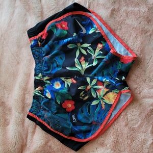 Nike Dri Fit Shorts, Small, Jungle Floral